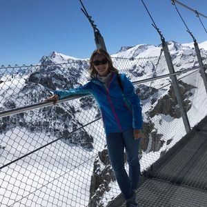 Meet your Posher, Ashley